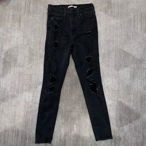 Black Levi’s Jeans